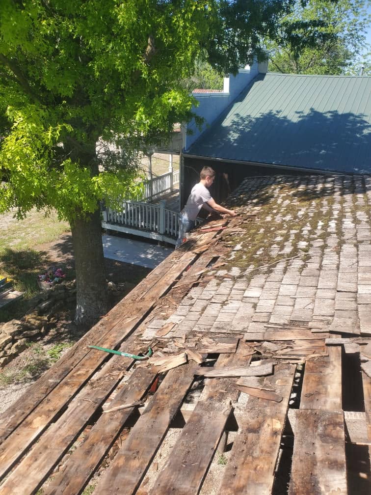 Historic roof structure opened for repair