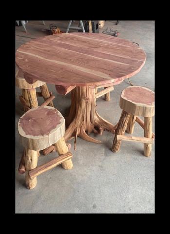 Sticks & Stones hand-notched cedar log cabin work