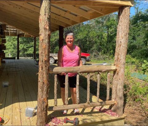 Sticks & Stones hand-notched cedar log cabin work
