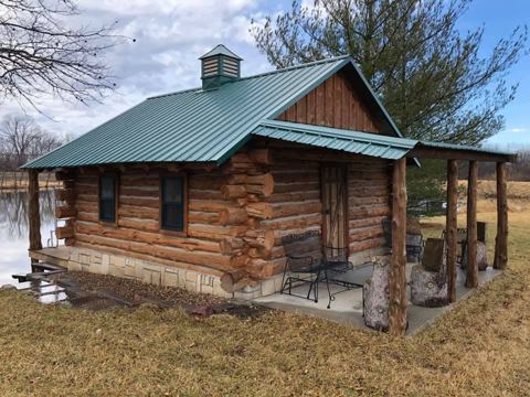 Sticks & Stones hand-notched cedar log cabin work